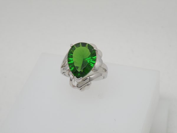 Radiant Cut Pear shaped stone Ring - Image 2