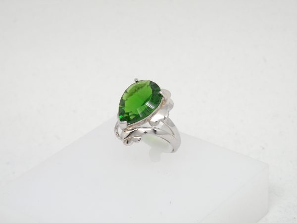 Radiant Cut Pear shaped stone Ring - Image 3
