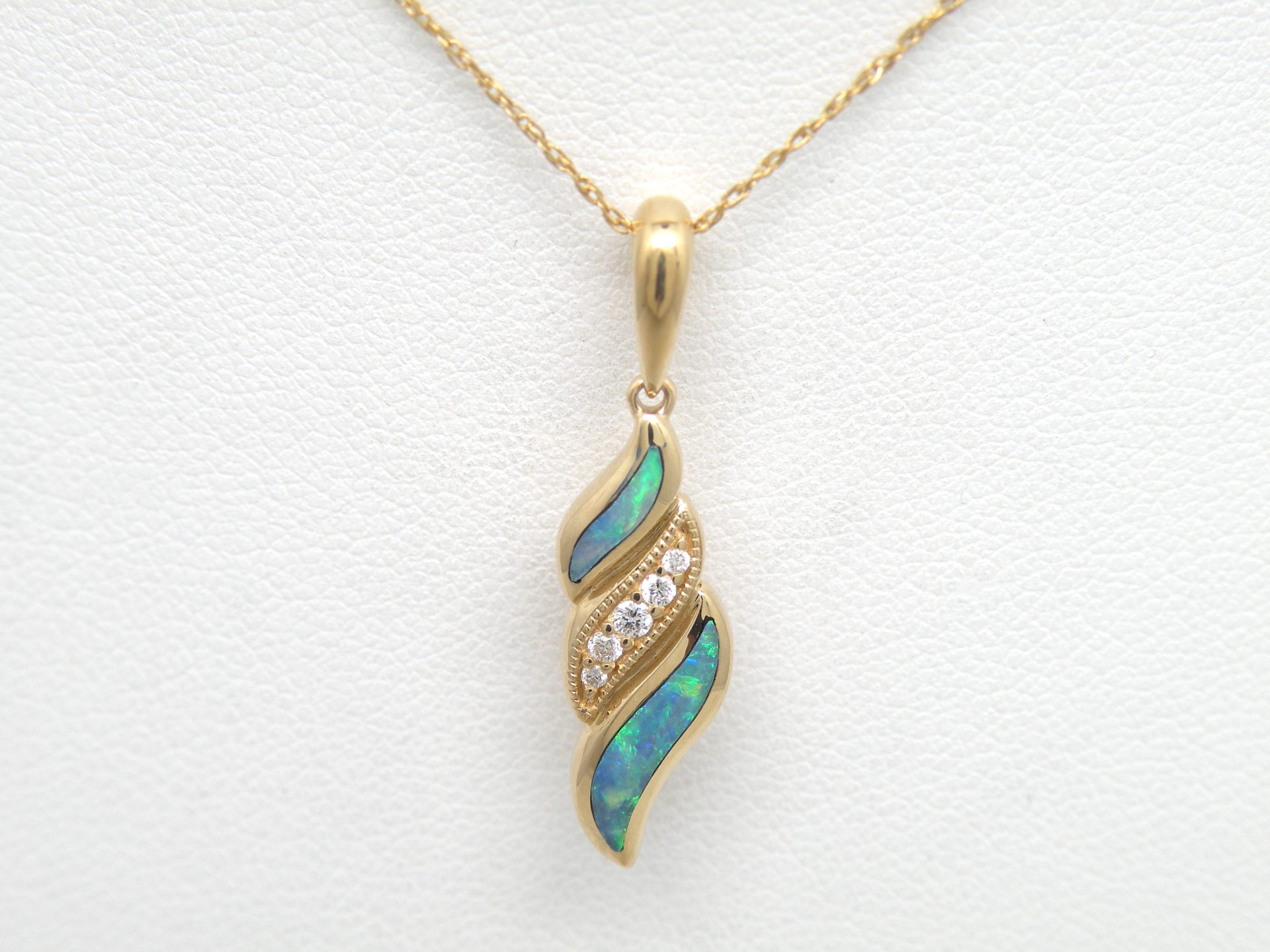 Kabana 14k Yellow Gold, Premium Opal, Diamonds Pendant - Image 3